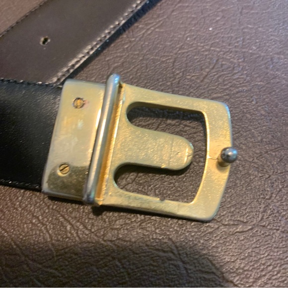 Vintage Dior Reversible Black And Brown Leather Belt. - Picture 2 of 10